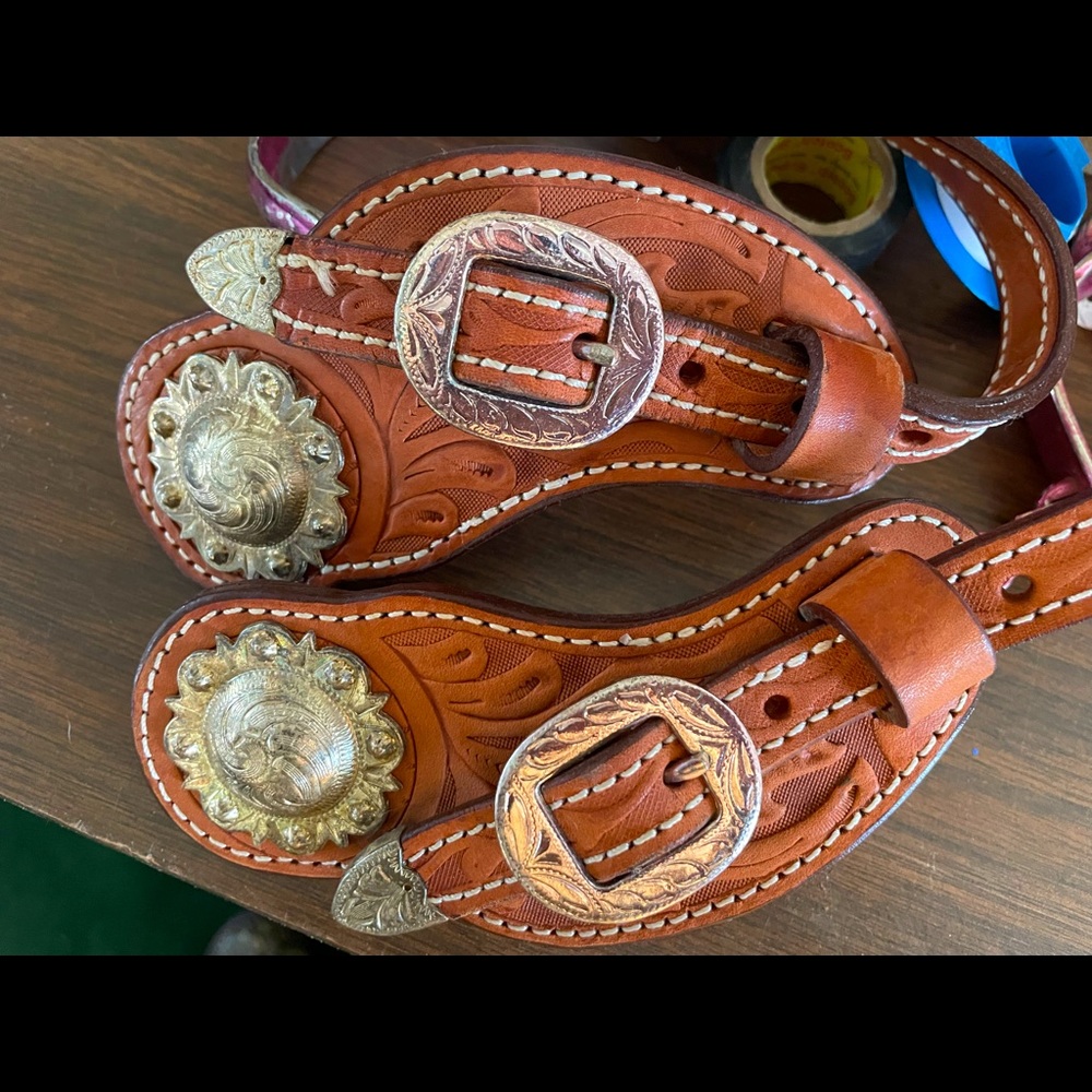 Leather spur straps